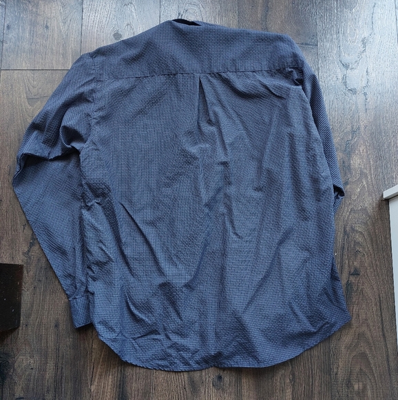 Vintage MEC Quick Dry button up shirt - Picture 2 of 5